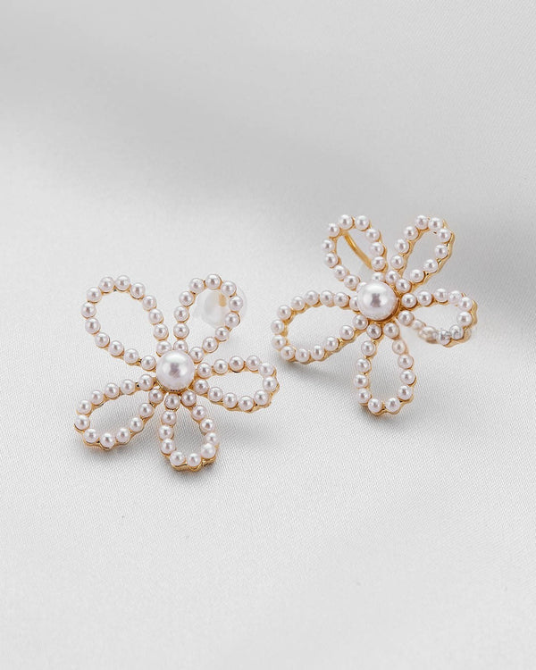 Aretes  baño de oro flor en perlas A10