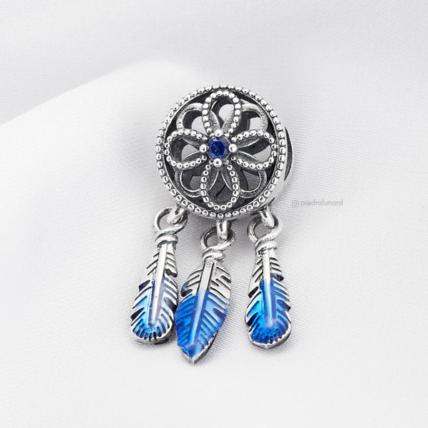 Dije Atrapasueños con plumas azules CH107