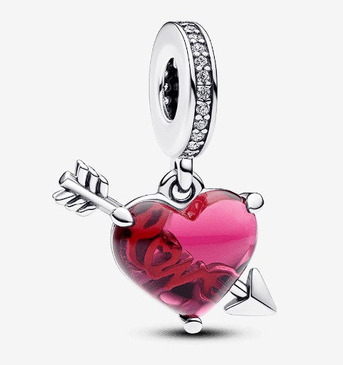 Dije Corazón rojo y flecha CH71